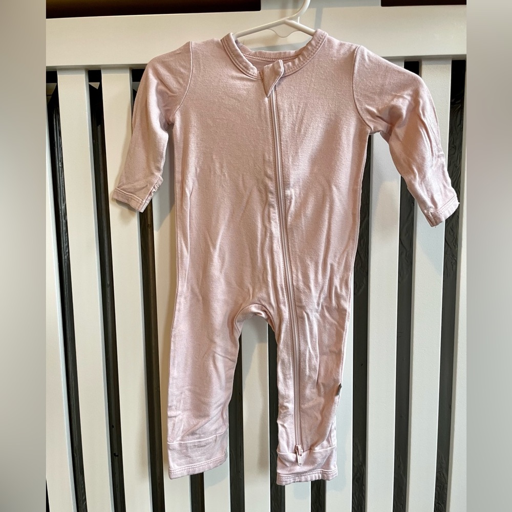Kyte Baby Zippered Romper in Blush